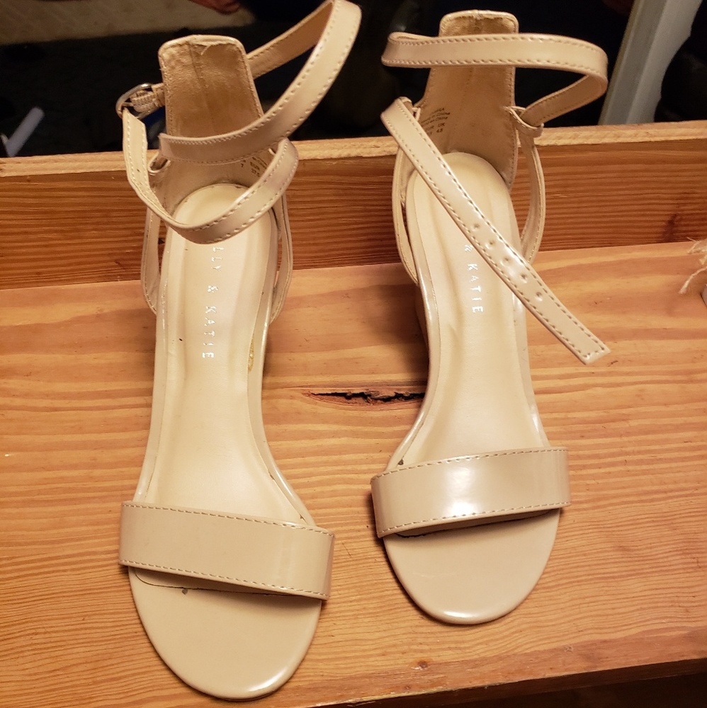 DSW small wedge shoes